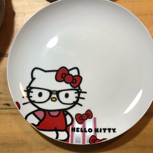 Hello Kitty Plate Set - Nerd Kitty - Picture 2 of 7